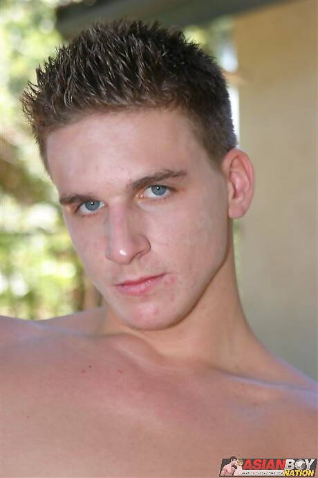 Muscular Joe Mckey jack off his cock outside