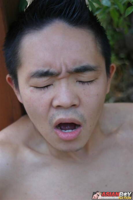 Le beau gosse asiatique Jake Imura s