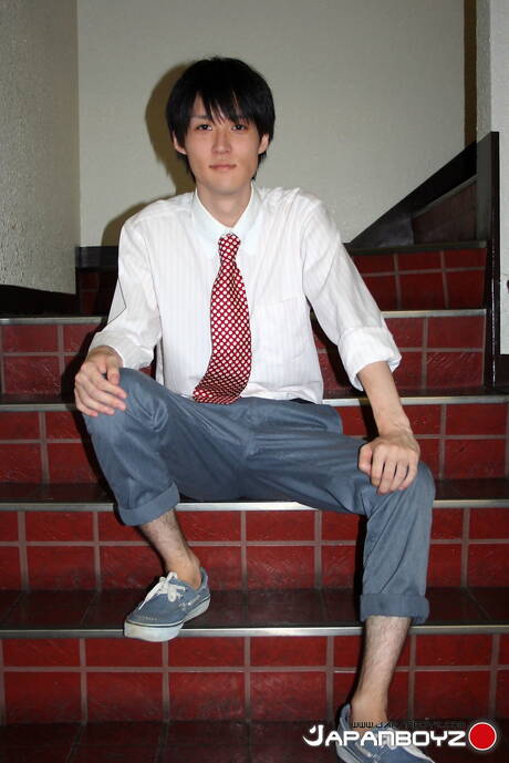 Oriental hot twink Hisoka Botan jerk off