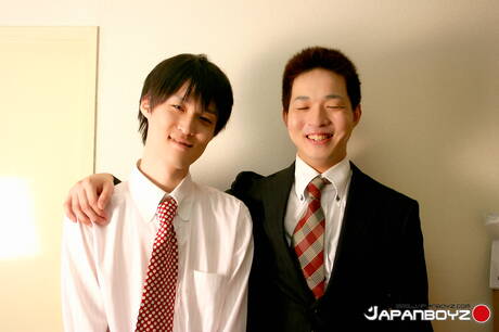 Asian twink Hisoka Botan and hunk Atsushi Tanaka fuck ass after blowjob