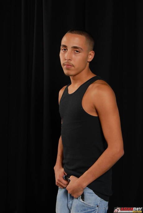 亞洲年輕男孩迪亞茲手淫