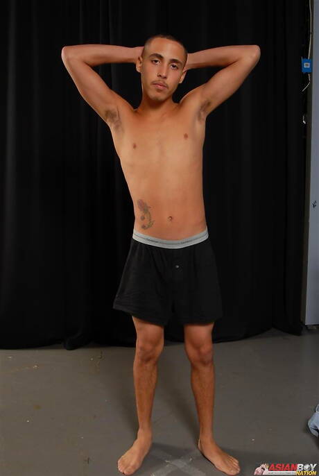 亞洲年輕男孩迪亞茲手淫