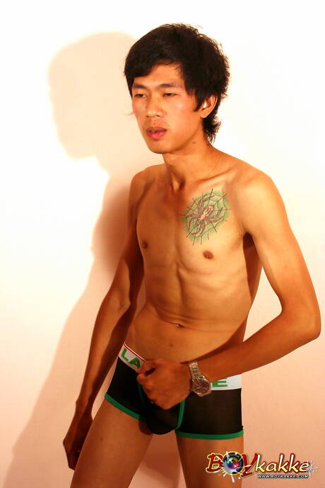 Paj, Neck, Nut, Vodga in male gangbang