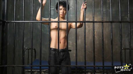 Azjatycka gorąca cipka Toraemon masturbuje się swoim penisem