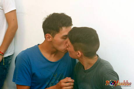 Amerykański superstudent Malcolm i młodzieniec Abel ruchają się w dupę po ssaniu kutasa