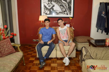 Der hübsche Aitor und der junge Gilbert haben heißen Sex