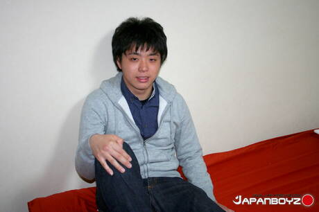 Der heiße asiatische Twink Sora Shima zeigt einen wunderschönen Körper