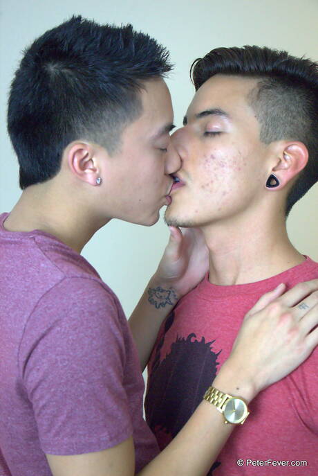 Oriental young dude Tex fuck after blowjob