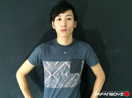 東方美少年 Manabu 2 戲弄他的雞巴