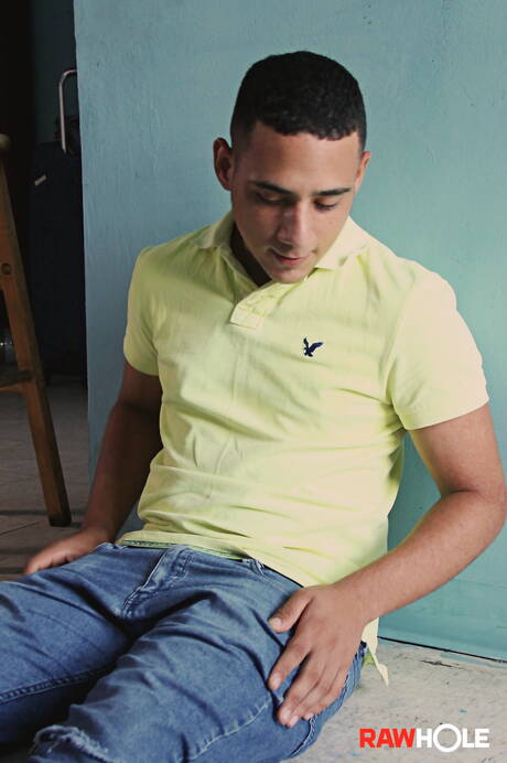 Beefy Diego and superstud Mowgli fuck after blowjob