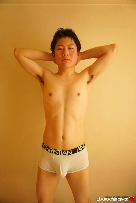 年輕帥哥 Rei 和東方帥哥 Akira 激情屁股