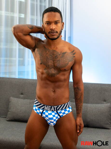 Sexy vrienden Rick Paixao, Pytter Fox en Caio Rodriguez in trio-neukactie