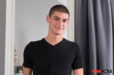 ホットなアメリカの少年ストロングマン、エイデン・ワードとカワウソのメイソン・リアが熱いカップルセックスをする