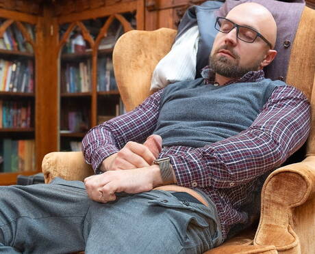 Les stars du porno américaines musclées Adam Snow et le beau garçon Noah White se font percer le cul