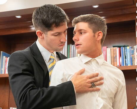 Deux mecs américains, le costaud Dex Devall et le costaud Eddie Patrick, s