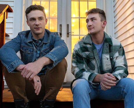 美國好男人強人科爾布魯和硬漢科爾頓福克斯在戶外進行激烈的肛交