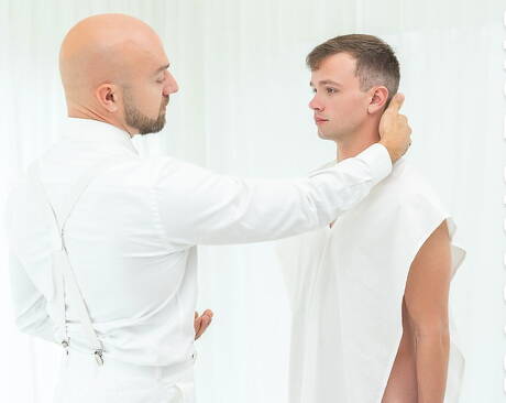 Twee Amerikaanse kerels, de stier Adam Snow en de goed gebouwde Logan Cross, hebben goede anale seks