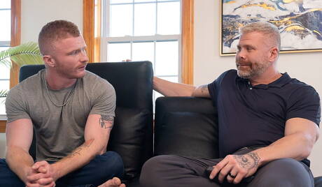 Heiße amerikanische Typen wie Otter Brody Fox und reifer Bär Cain Marko in heißer Homosexuellenszene