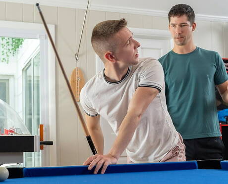 Les garçons chauds Eddie Patrick, Legrand Wolf et Serg Shepard dans un trio torride