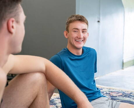 Amerikaanse sterren, hengst Cole Blue en hengst Colton Fox in hete anale seks in de buitenlucht