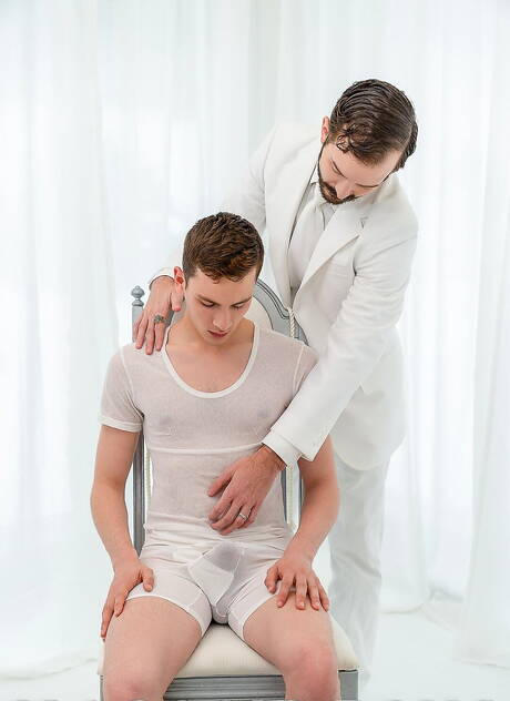 American pornstars otter Tucker Barrett and pretty boy Tyler Tanner have a good oral sex