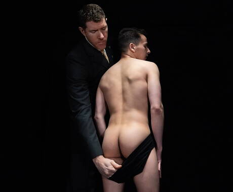 Beefy Aidan Fox and american well-built Legrand Wolf make superb handjob