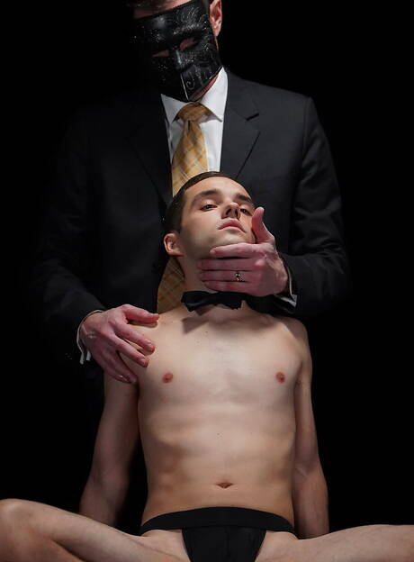 セクシーなアメリカ人、筋肉質なダラス・スティールとイケメンのマーカス・リバースはお互いを愛している