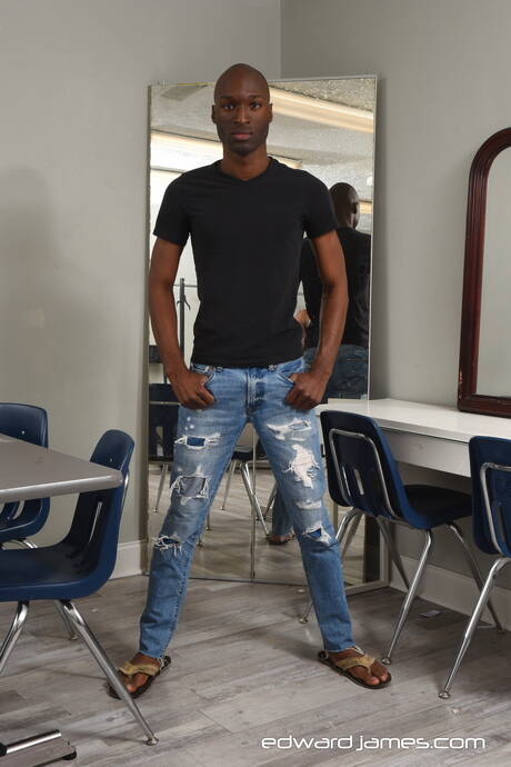 Edward James: Two american boys superstud Blaine Porter and strongman Marcus Cooper have a good anal sex