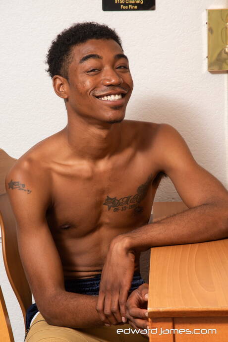 Der attraktive Kid Kooda und der gut gebaute Reed in einer heißen Homosexuellenszene