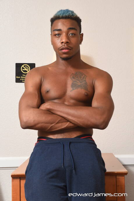 Der attraktive Kid Kooda und der gut gebaute Reed in einer heißen Homosexuellenszene