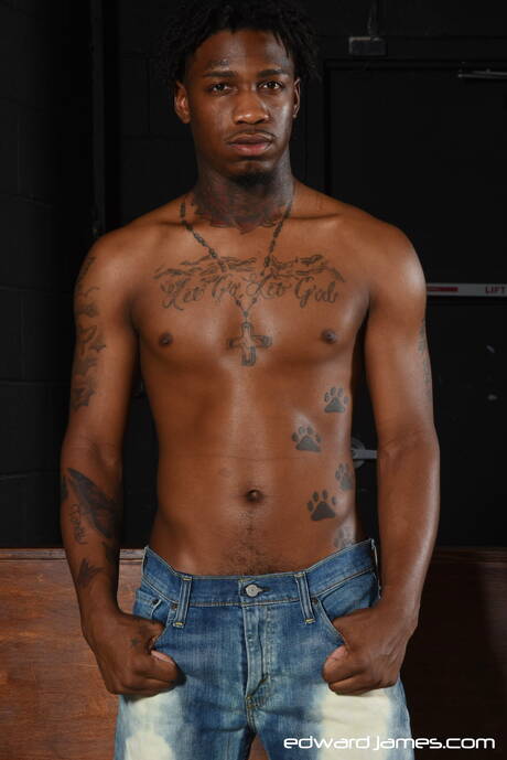 Hunk Dreezy Long and muscular Kaotic Black fuck ass after sucking cock