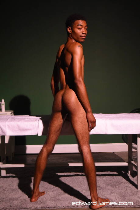 Sexy Amerikaner, der harte Kerl Blaine Porter und der Superhengst Sleepy Reed ziehen sich aus und zeigen ihren heißen Hintern