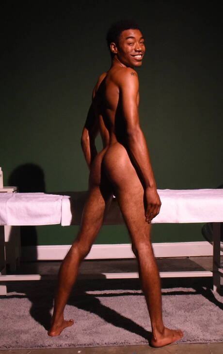 Americani sexy, il duro Blaine Porter e il super stallone Sleepy Reed si spogliano e mostrano il loro culo caldo