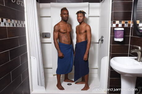 Superstud Hakunabad and superstud Phoenix fuck after blowjob in hot shower