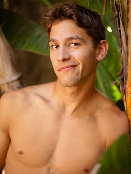 El supersemental Liam Hensen se masturba al aire libre