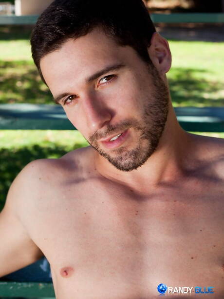 Muscular Matt Castro jerk off his dick outside