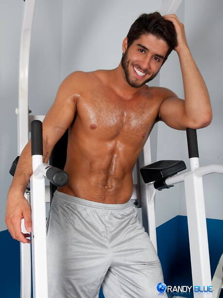 性感男孩 Diego Sans、Jake Andrews 和 Jordan Levine 的火熱群交