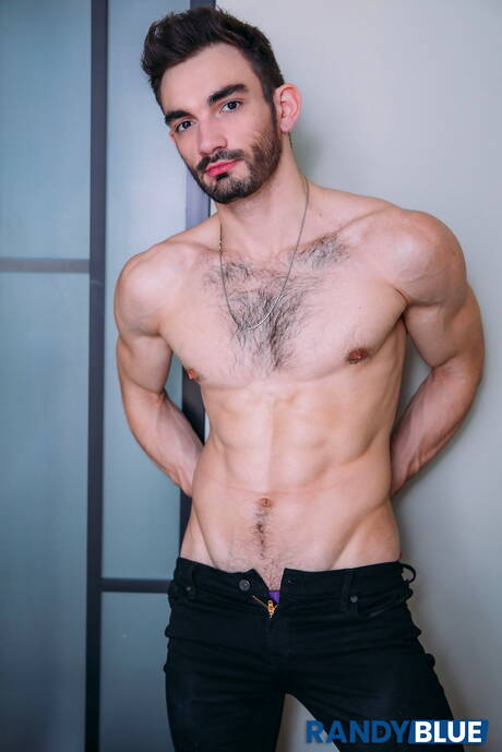 Znani Amerykanie, kudłaty ogier Jack Aries i umięśniony Jordan Starr uprawiali ze sobą seks