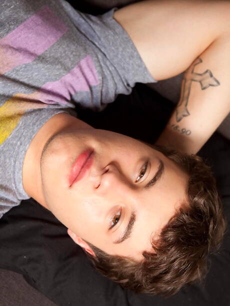 Der starke Mann Justin Blakely masturbiert