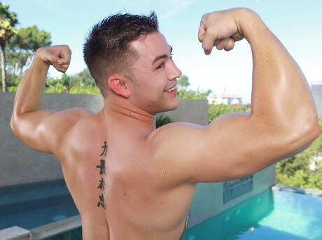 Hot american guys bodybuilder Caleb Strong and bull Patrick Dunne banged each other at pool