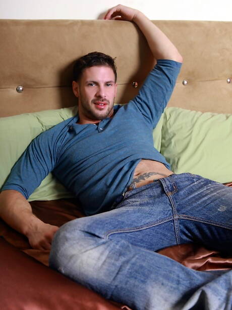 Randy Blue: Berühmte Amerikaner, der sexy Hengst Dominic Brown und der attraktive Junge Max London lieben sich draußen