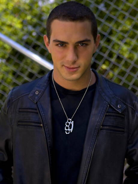 Estadounidenses sexys, el amigo caliente Christian Sharp y el hermoso chico Dawson Riley follan después de chupar la polla al aire libre