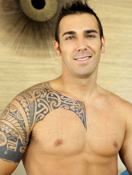 Zwei amerikanische Kerle, der attraktive Jarrett Rex und der starke Mann Johnny Hazzard, bei einem heißen Arschfick