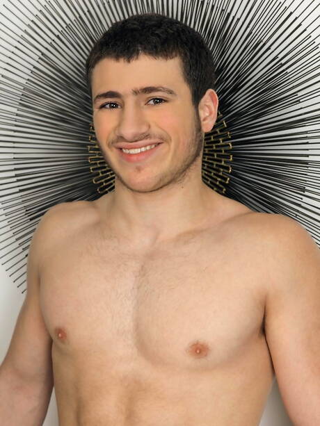 Lo stallone Vinny Dias stuzzica il suo cazzo