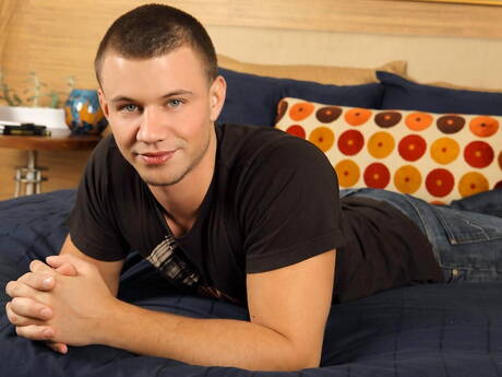 Randy Blue: 섹시한 미국 남성, 강인한 황소 Braden Charron과 스터드 Brett Swanson이 멋진 섹스를 즐긴다