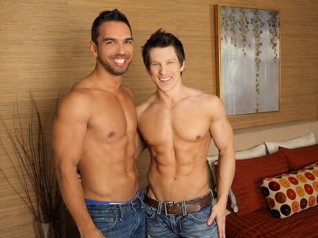 Jayce Williams and american hunk Lucky Daniels have a good oral sex