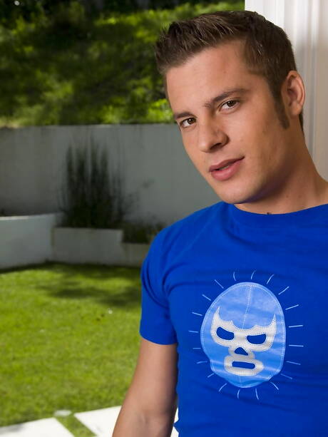 Randy Blue: Los simpáticos chicos estadounidenses Mike West y el hombre fuerte Xander Scott tienen un buen sexo oral