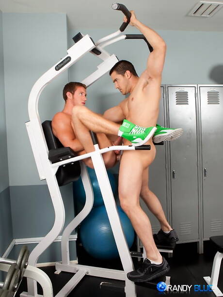 American muscular Chris Rockway and canadian bodybuilder Jayden Tyler sucking and screwing each other