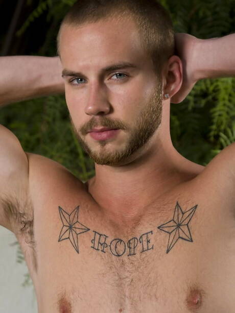 Randy Blue: American well-built Chris Bines jerk off his dick outside