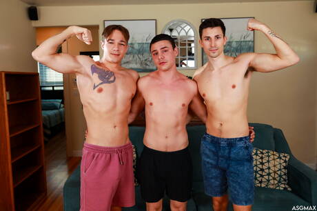 I ragazzi senza vergogna Jayden Marcos, Kane Fox e Asher Day fanno l